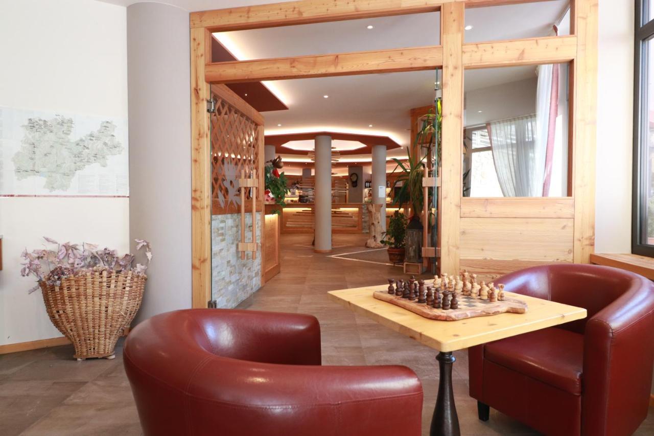 Alpen Garten Hotel Margherita Rumo Eksteriør bilde